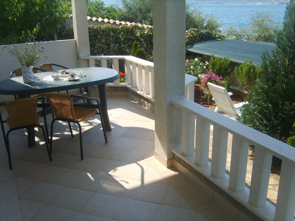 Apartments Iva Alla تروغير الغرفة الصورة